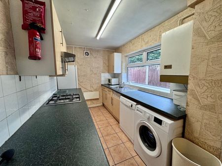 Wimbourne Road, Arboretum, NG7, Nottingham - Photo 3
