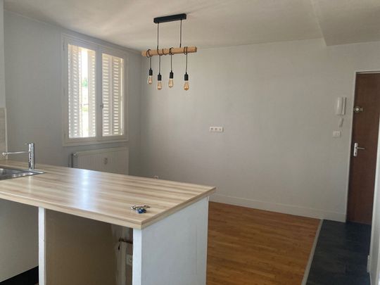 Location Appartement 4 pièces 63m² BESANCON 25000 - Photo 1