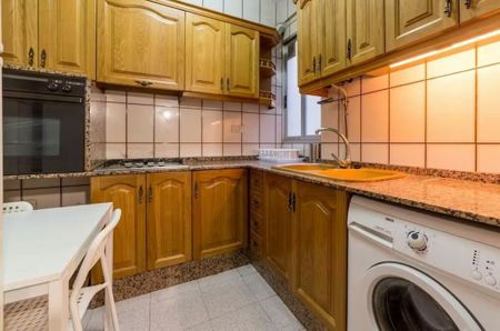 Carrer de Sagunt, Valencia, Valencian Community 46009 - Photo 5