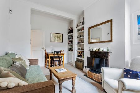 1 bedroom flat to rent - Photo 2