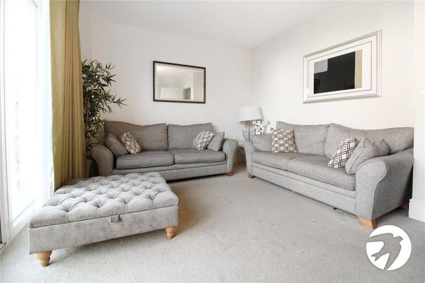 4 bedroom terraced house to rent - Photo 1