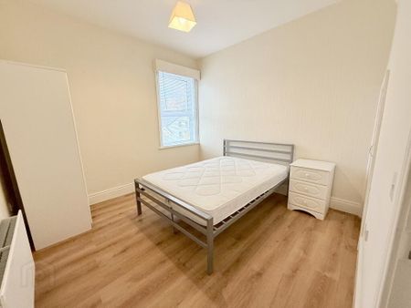 7 Great Georges Street, Warrenpoint, BT34 3HS - Photo 4