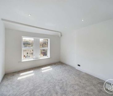 Cheltenham Mount, Harrogate, HG1 - Photo 1