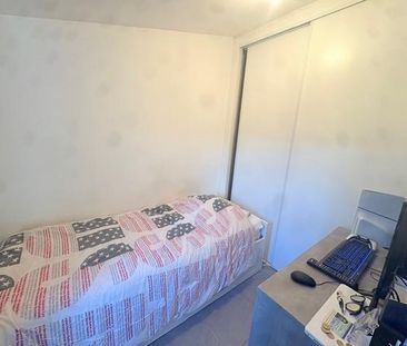 Location Appartement 3 pièces 66m² ST MAXIMIN LA STE BAUME 83470 - Photo 1