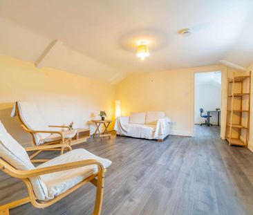 Flat 4, 24 Barbican Road - Photo 1