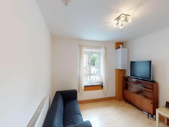 4 bedroom house to rent - Photo 1