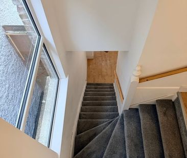 2 Bed Flat, Beatrice Avenue, SW16 - Photo 4