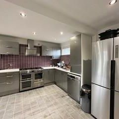 1 bedroom in a house share to rent - Photo 2