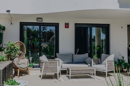 2 Bedroom Apartment For Rent in Estepona, Málaga - Photo 3