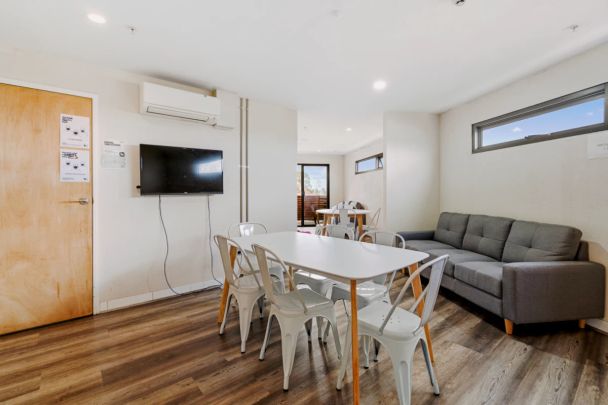 Small Ensuite - Photo 1