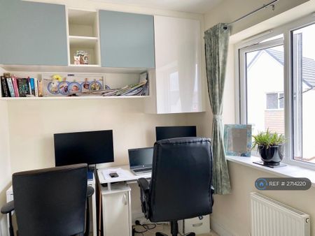 3 bedroom detached house to rent - Photo 4