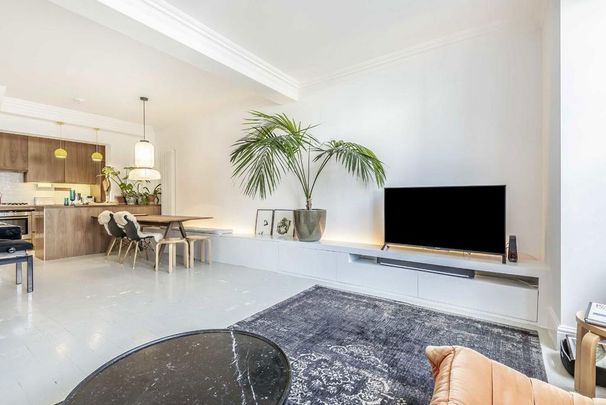 4 bedroom detached house to rent - Photo 1