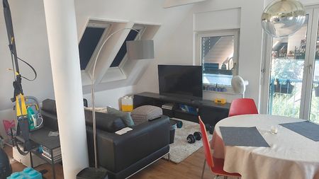 2 Zimmer-Wohnung in Zürich - Kreis 10 Höngg, möbliert, auf Zeit - Photo 2