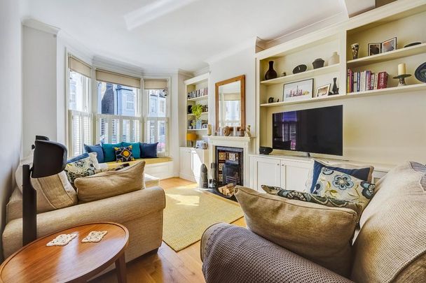 4 bedroom terraced house to rent - Photo 1