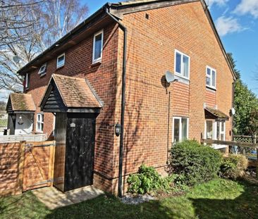 Hawkswell Walk, Woking - Photo 5