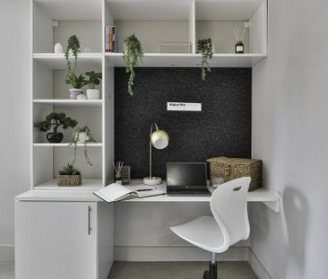 1 bedroom in a flat share to rent - Photo 4