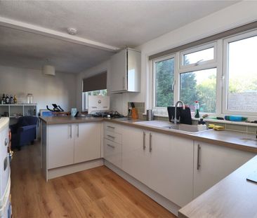 York Road, Woking, Surrey, GU22 - Photo 5