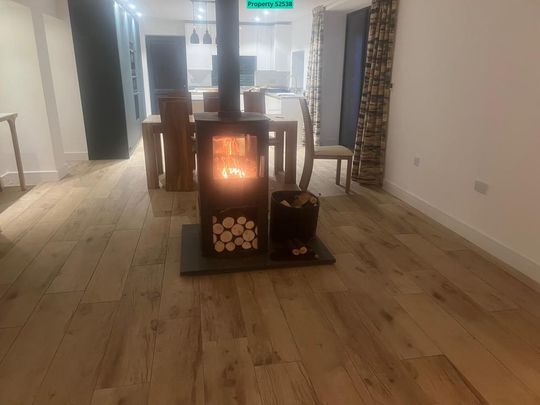 3 bedroom barn conversion to rent - Photo 1