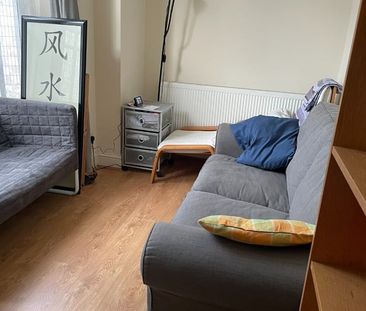 Room in a Shared House, Rock Street, N4 - Photo 3