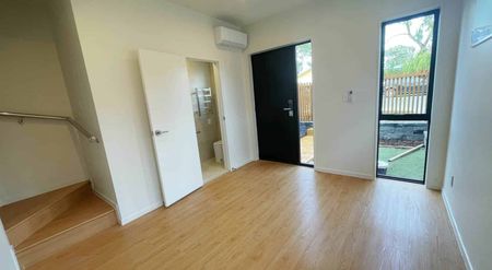 Modern living Townhouse - Photo 5