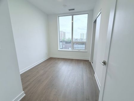 For Lease - 5081 Hurontario Street Unit# 426, Mississauga, Ontario - Photo 3