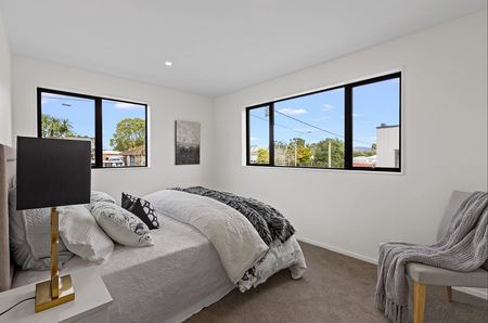 Modern 3BR Townhouse in Te Atatu South - Photo 5