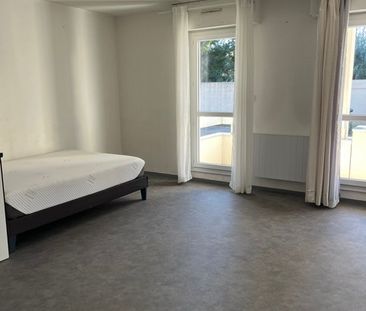 Location Appartement 1 pièce 35m² - Photo 2