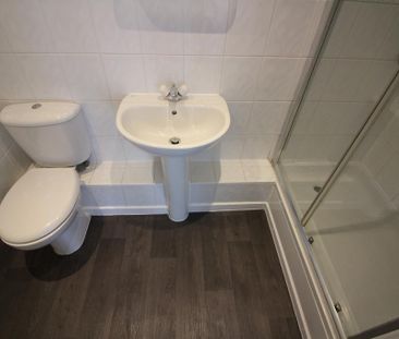 2 bedroom apartment to rent - Photo 6