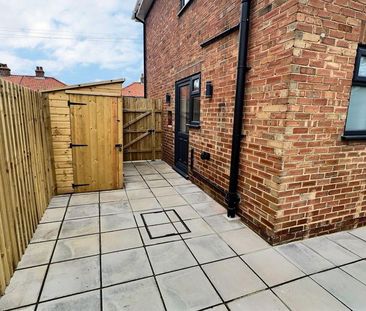 3 bedroom semi-detached house to rent - Photo 2