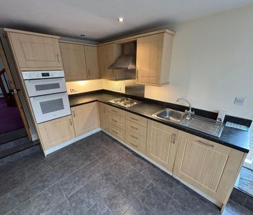 3 bedroom end of terrace house to rent - Photo 6