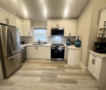 For Lease - 1280 Coric Avenue, Burlington, Ontario - Photo 3