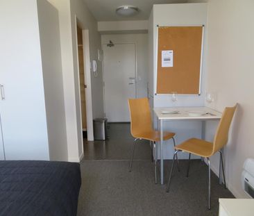 TOP FLOOR STUDIO APARTMENT: VIEWS FOR MILES - Photo 1