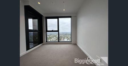 Spacious & Modern Living in The Heart of Box Hill! - Photo 2