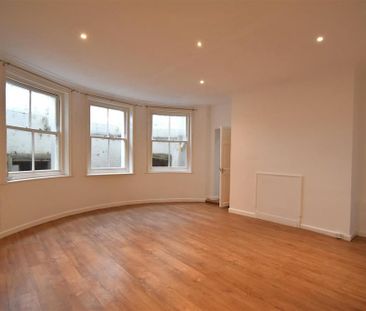 3 bedroom flat to rent - Photo 1