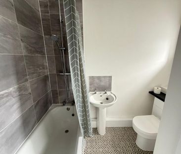 3 bedroom terraced house to rent - Photo 6