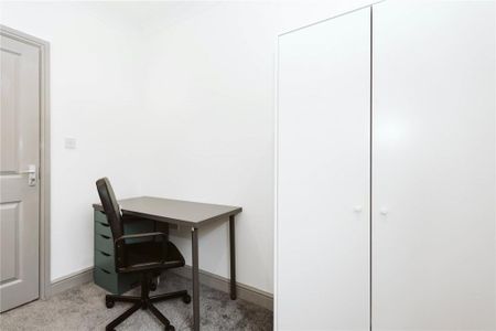 6 bedroom semi-detached house to rent - Photo 5