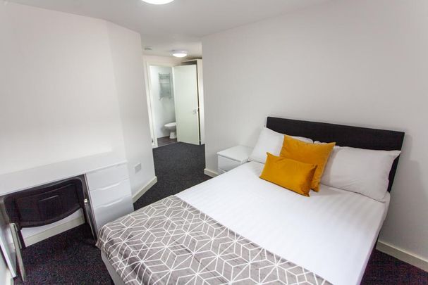 5 bedroom terraced house to rent - Photo 1