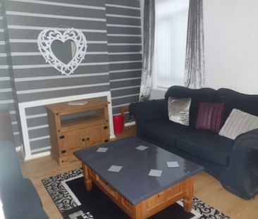5 bedroom house to rent - Photo 1