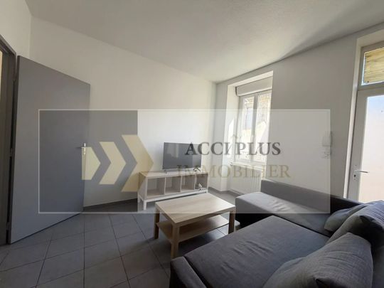 Location Appartement 4 pièces 82m² NIMES 30000 - Photo 1