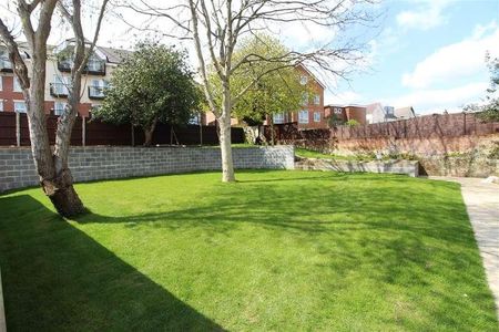 Eveleen House, Archers Rd, Southampton, SO15 - Photo 3