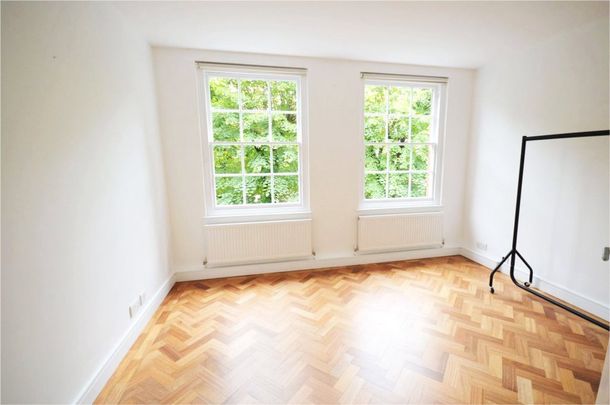 2 Bedroom Flat / Apartment - St. Cross Road, Winchester - Photo 1