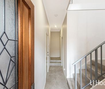 Inner City Living - Photo 3