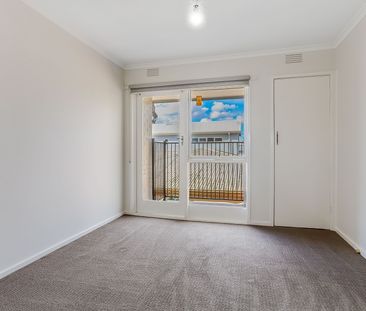 142 Osborne Street, Williamstown VIC 3016 - House For Rent | Domain - Photo 5