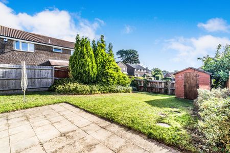 3 bedroom house to rent St. George Close, Bursledon, Southampton, SO31 - Photo 4