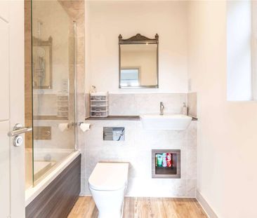 A beautifully presented three bedroom family home - Photo 3