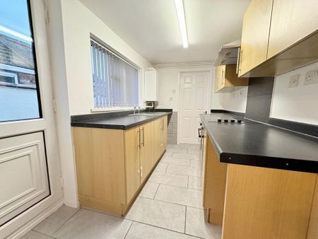 2 bedroom terraced house to rent - Photo 5