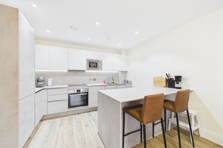 2 bedroom Flat in Oldfield Road, Maidenhead - Photo 5