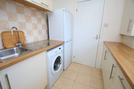 Blenheim Court, Glasgow, G33 - Photo 5