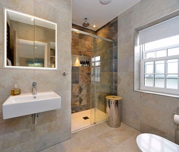 Great George Street, Godalming - 3 bedrooms Property for lettings -... - Photo 3