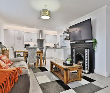 2 bedroom flat to rent - Photo 2